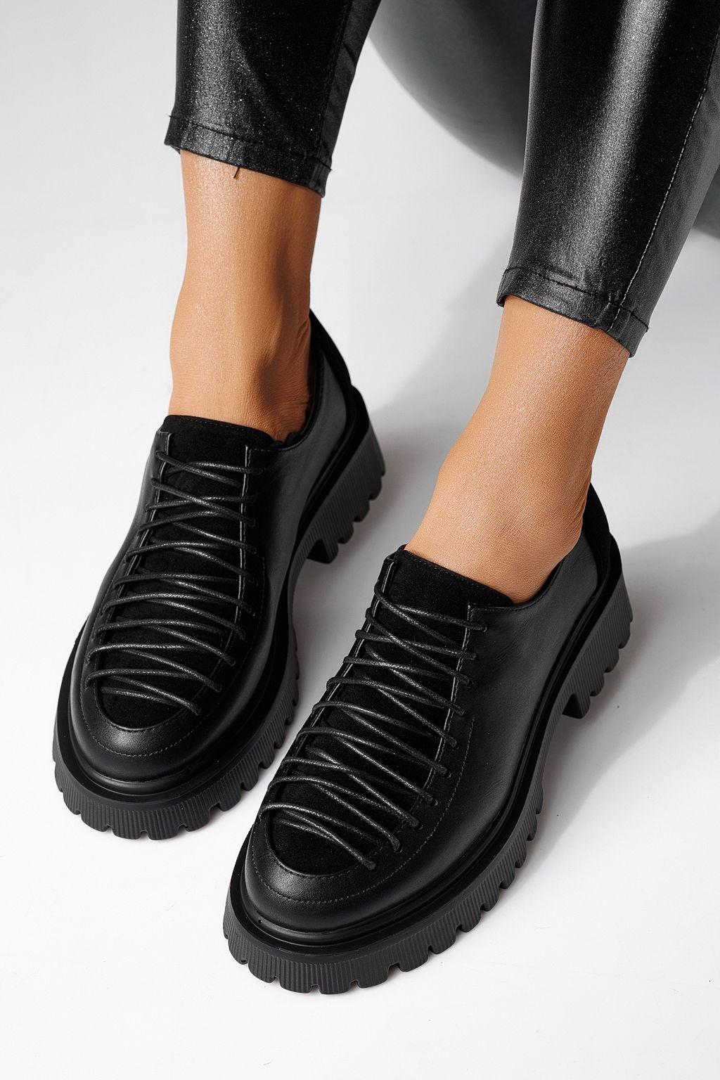 Női alkalmi cipők fekete öko bőrből készült Elisa #24098