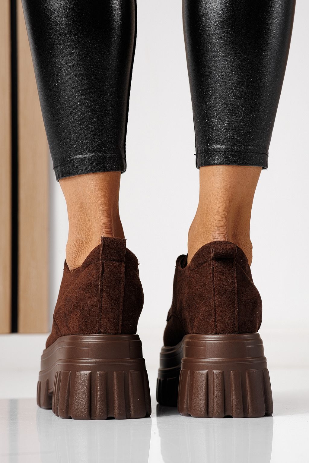 Női alkalmi cipők barna öko bőrből készült Larisa #24076