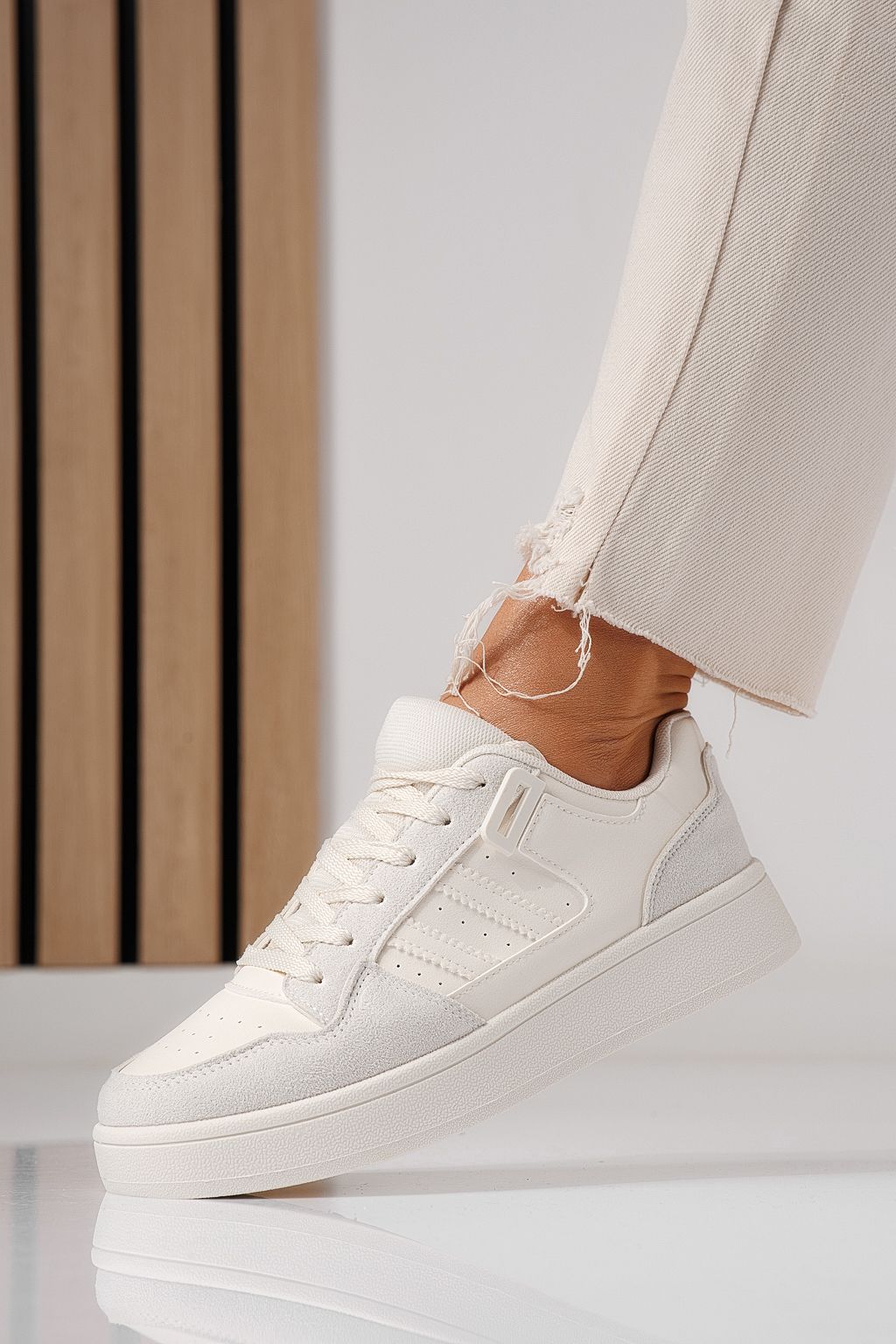 Női sportcipők bézs öko bőrből készült Iris #24188