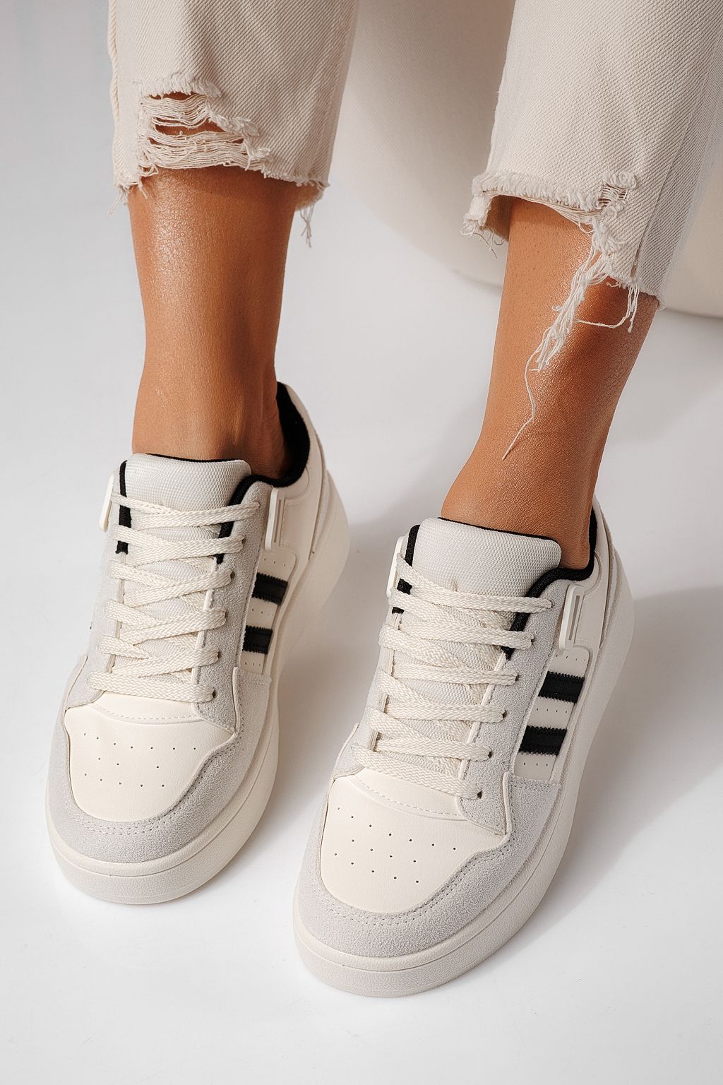 Női sportcipők bézs öko bőrből készült Iris #24190