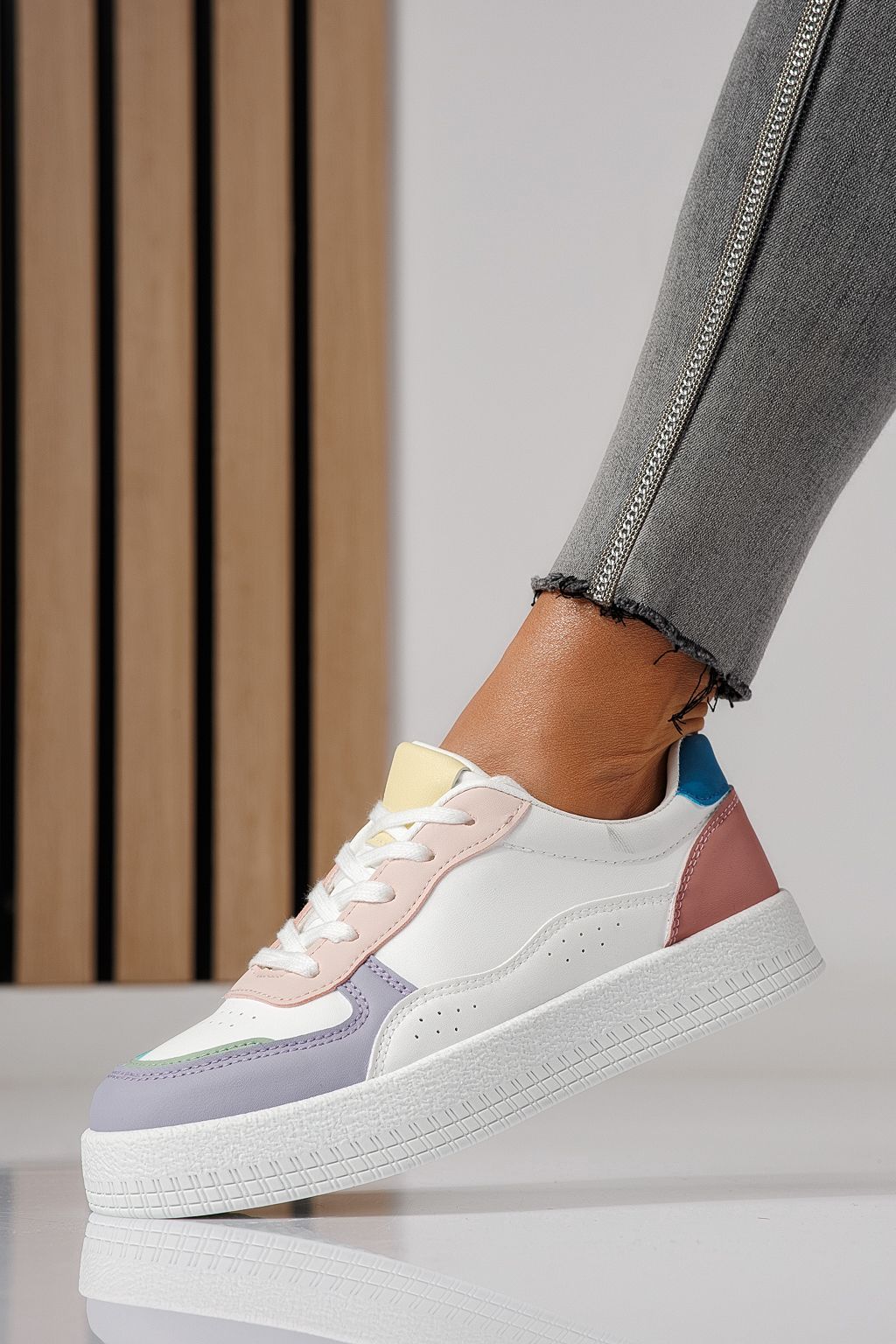 Női sportcipők fehér öko bőrből készült Nadia #24161