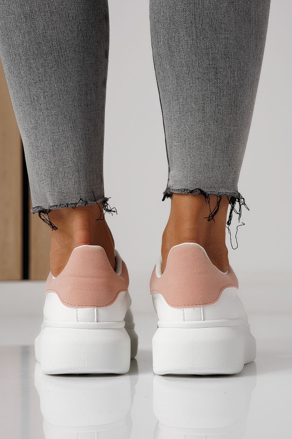 Női fehér sportcipő ekológikus bőrből Raya #24179