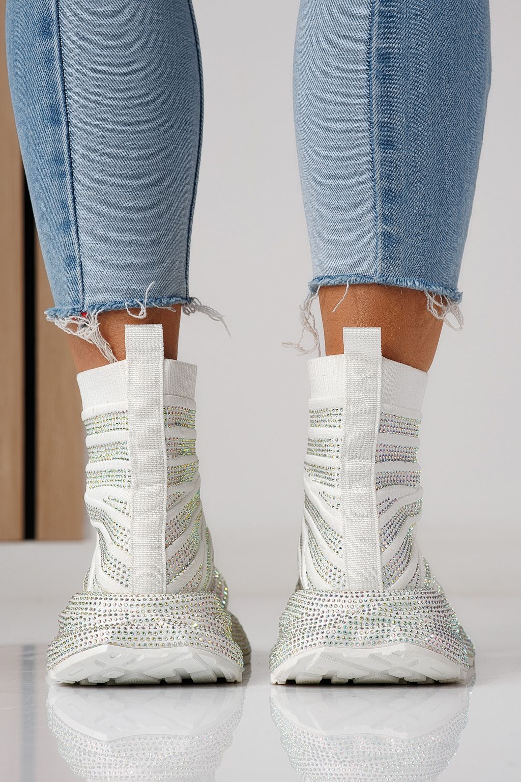 Női sportcipők fehér textil anyagból készült Desia #24077