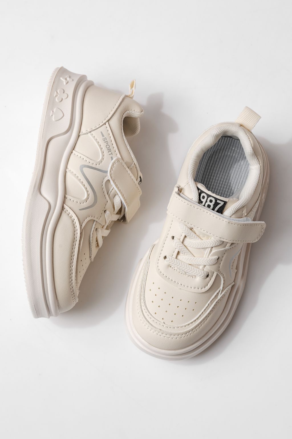 Gyerekcipők fehér öko bőrből készült Alina #24034