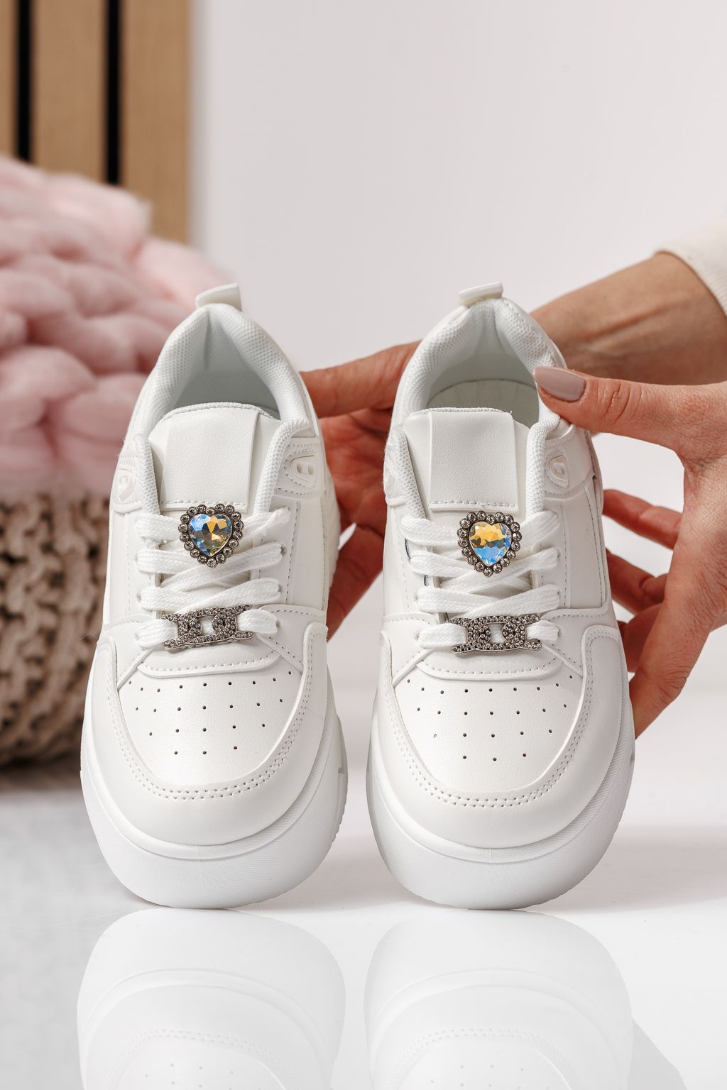 Gyerekcipők fehér öko bőrből készült Ariana #24012