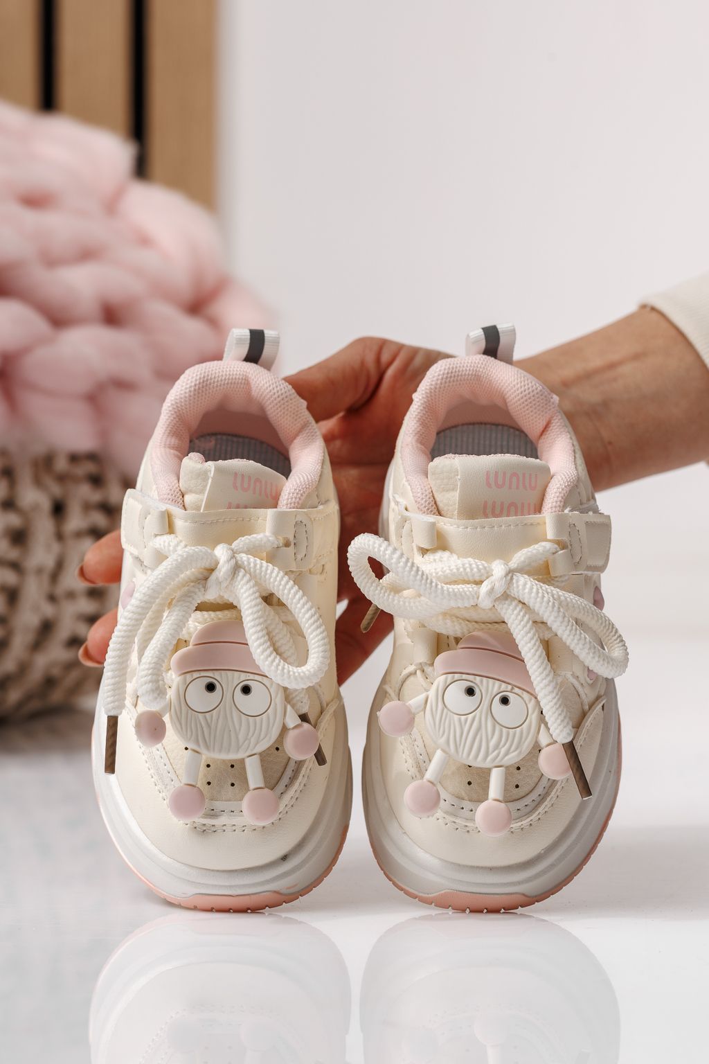 Gyerekcipők rózsaszín öko bőrből készült Briana #24046