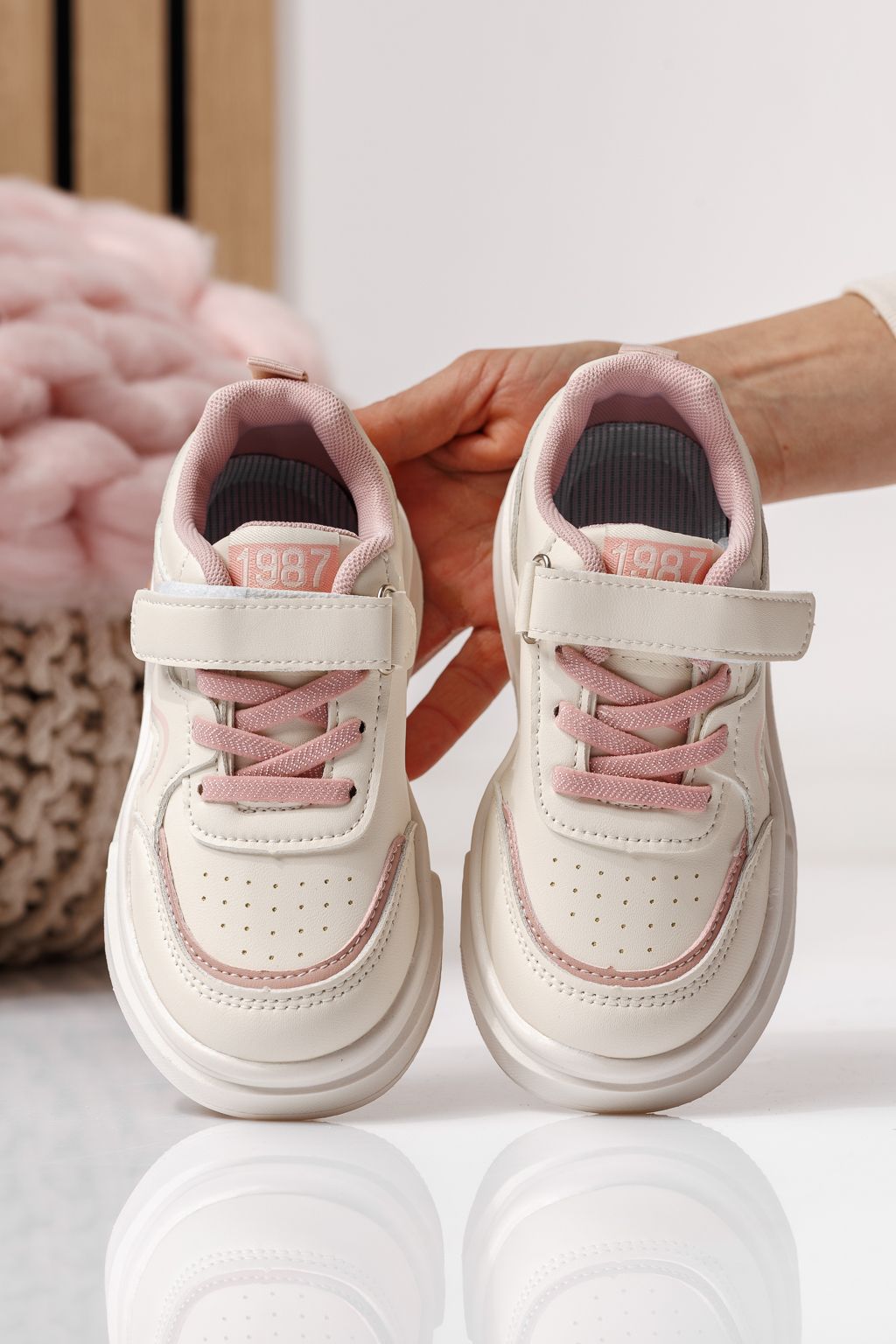 Gyerekcipők rózsaszín öko bőrből készült Alina #24039