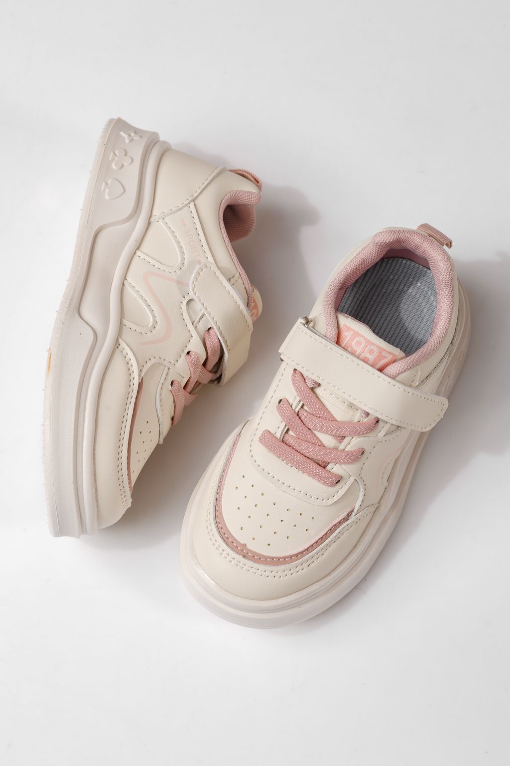 Gyerekcipők rózsaszín öko bőrből készült Alina #24039