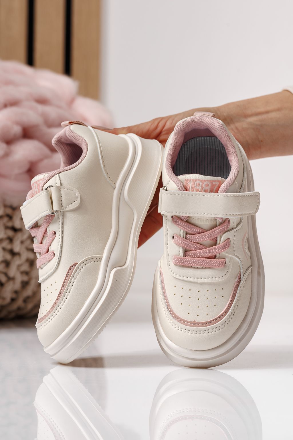 Gyerekcipők rózsaszín öko bőrből készült Alina #24039