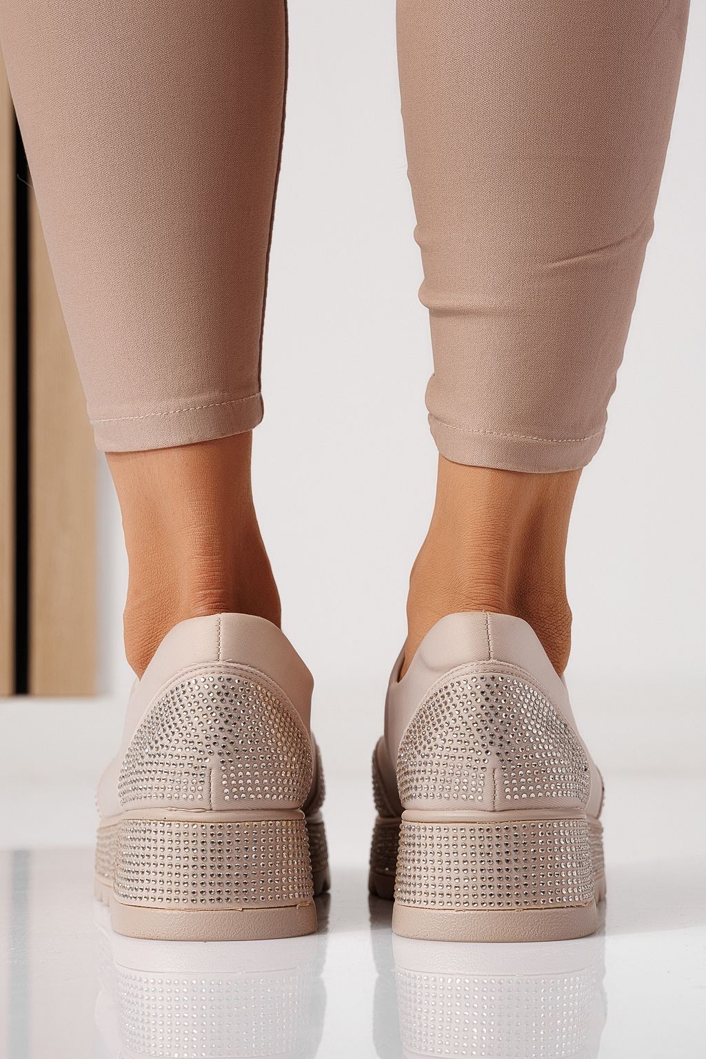 Női bézs színű textil tornacipő Iris #24208