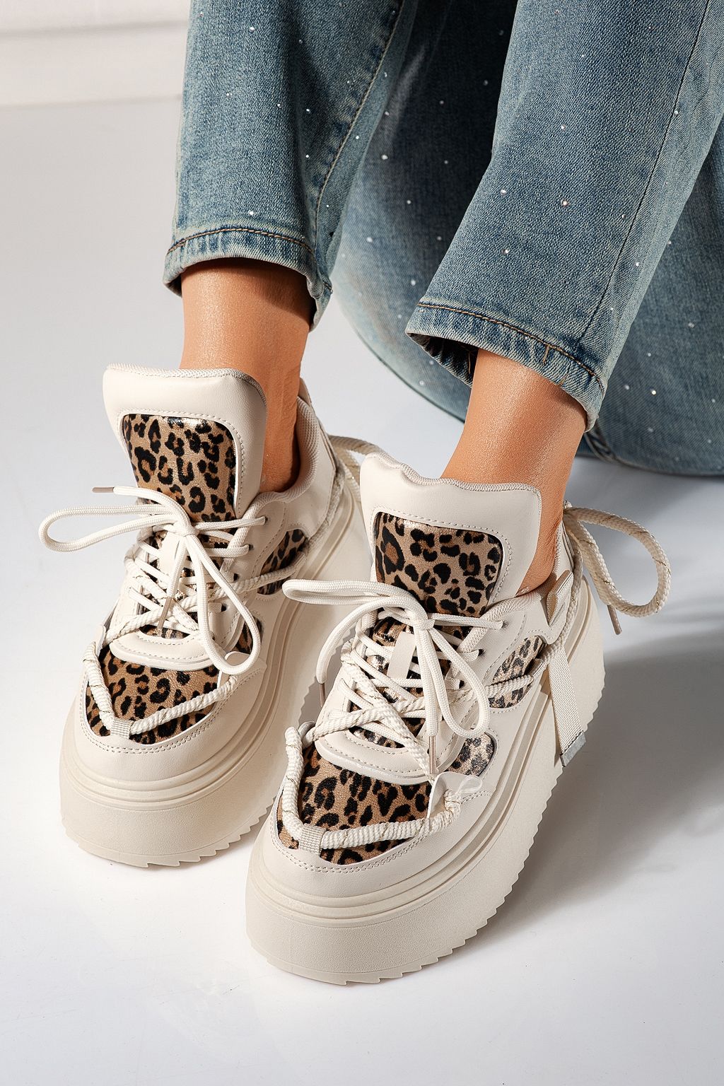 Női bézs tornacipő eco-bőrből Elvira #24304