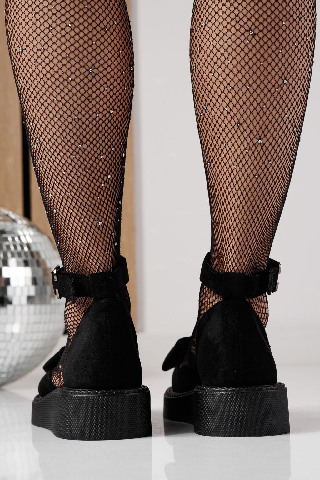 Női fekete alkalmi cipő ekológikus bőrből, velúrból, Adina #24216