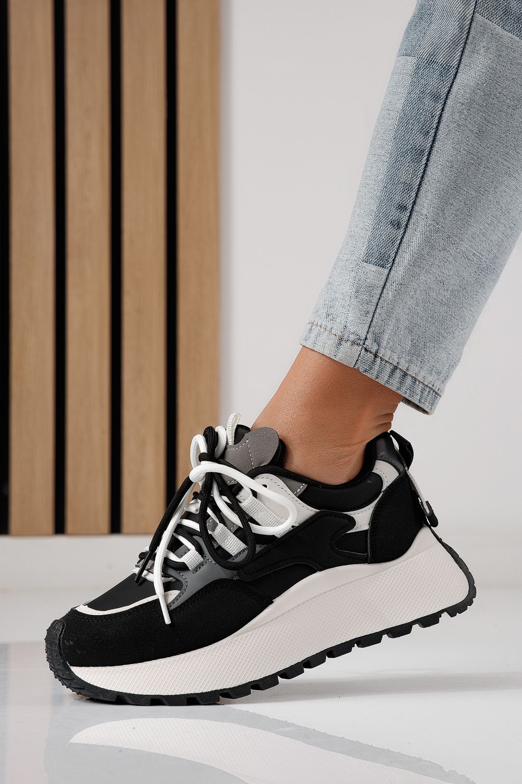 Női fekete sportcipő ekológikus bőrből Missy #24238