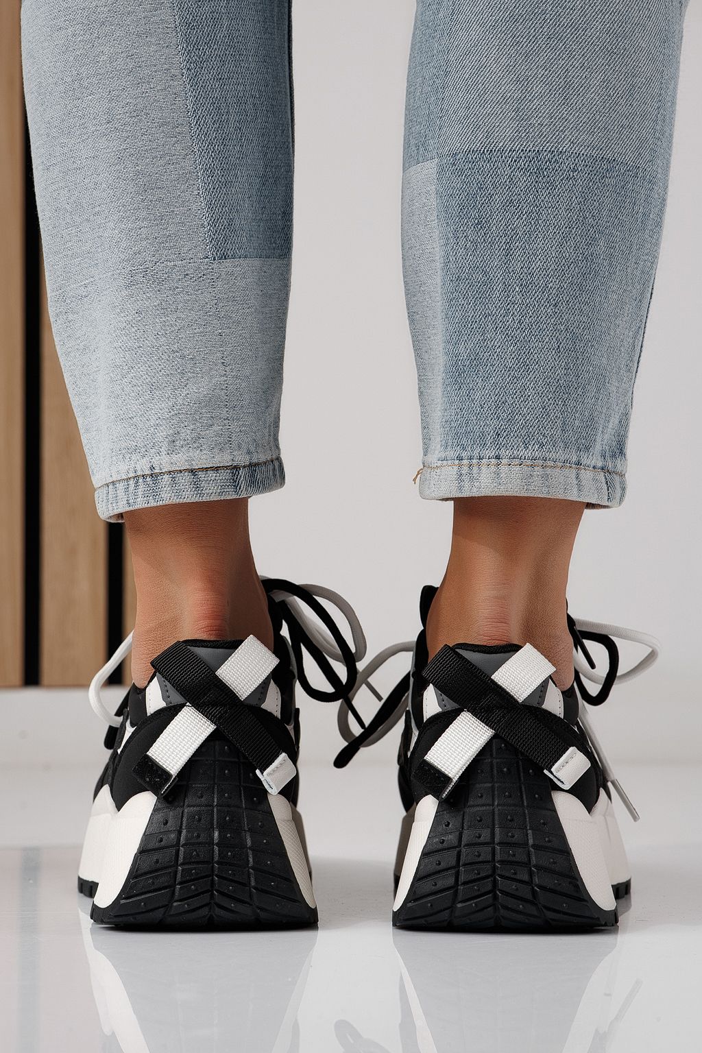 Női fekete sportcipő ekológikus bőrből Missy #24238