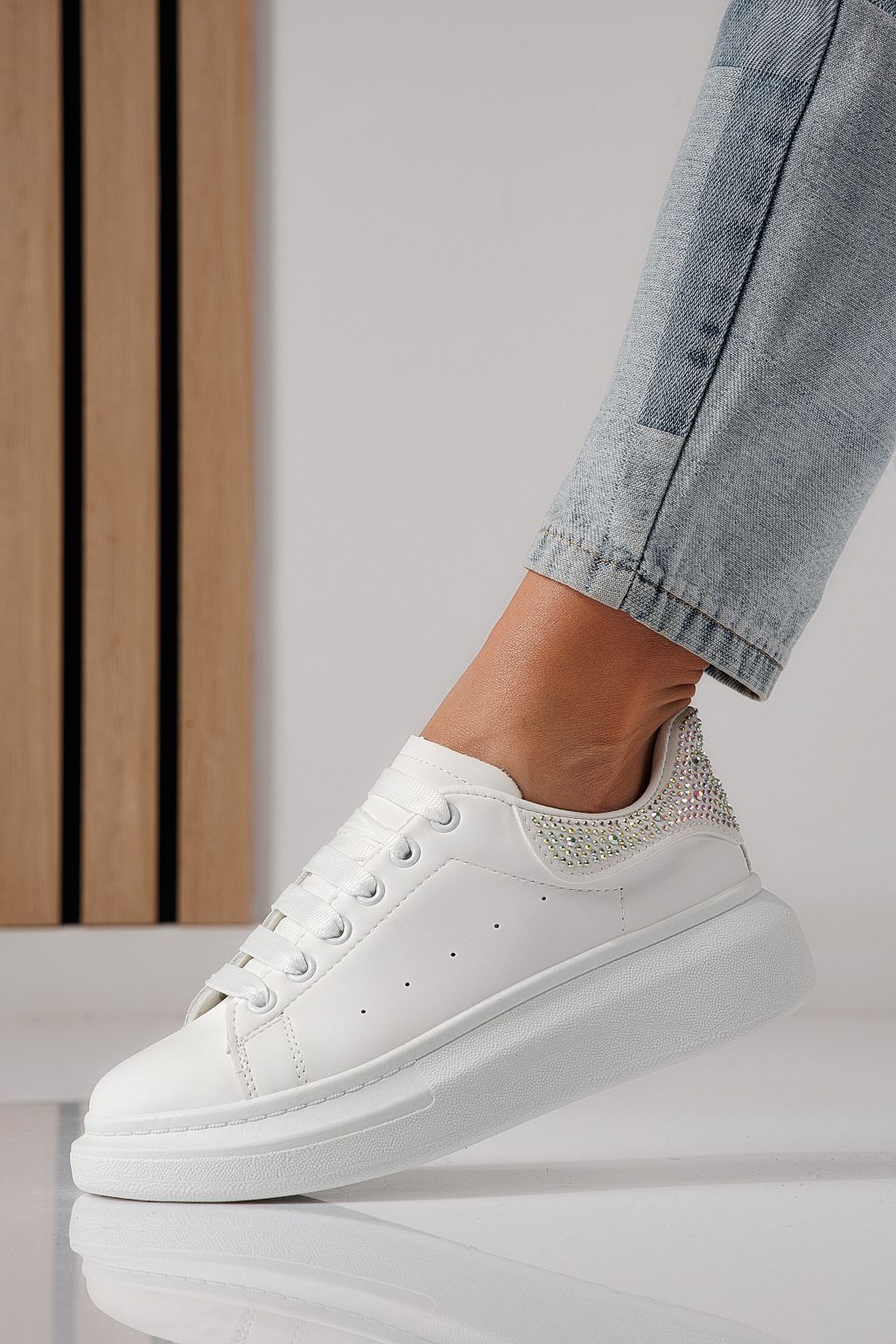 Női fehér sportcipő ekológikus bőrből Raya #24234