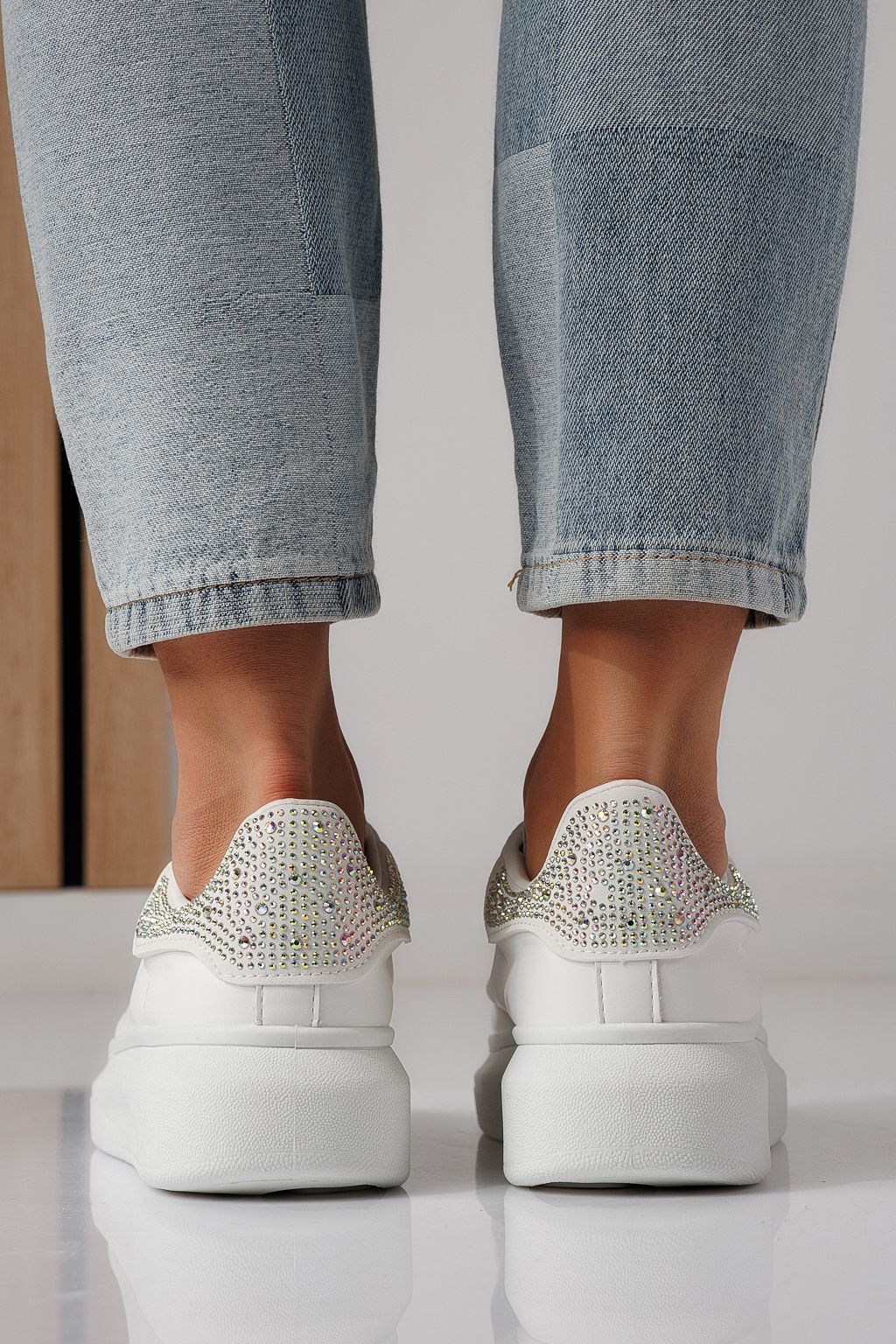 Női fehér sportcipő ekológikus bőrből Raya #24234