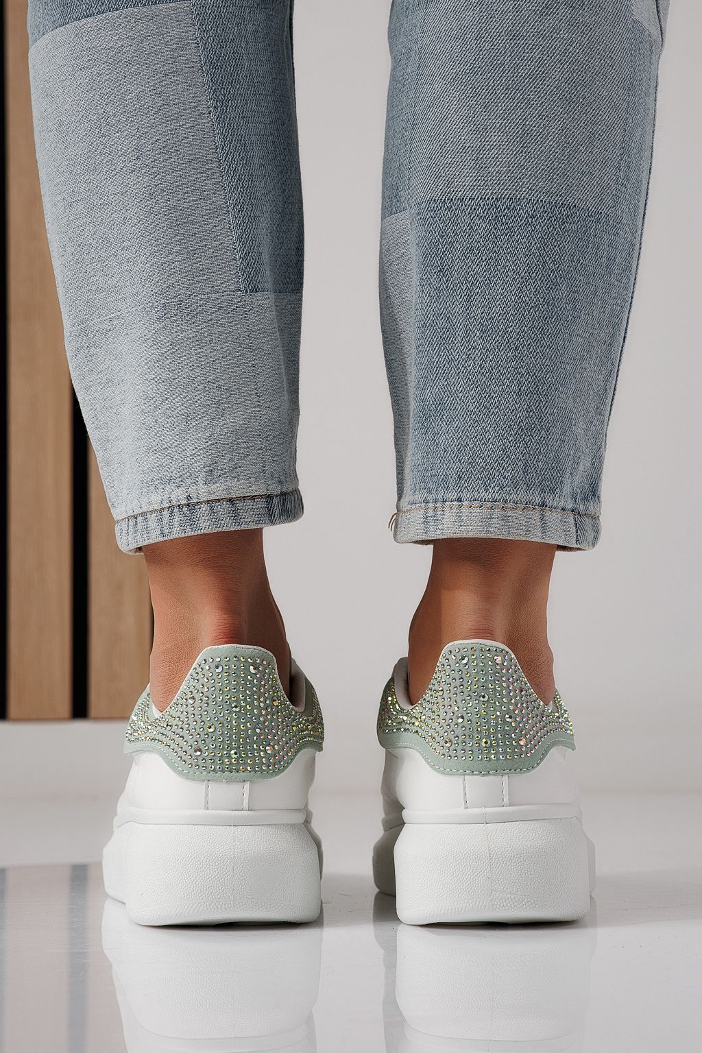 Női fehér sportcipő ekológikus bőrből Raya #24233