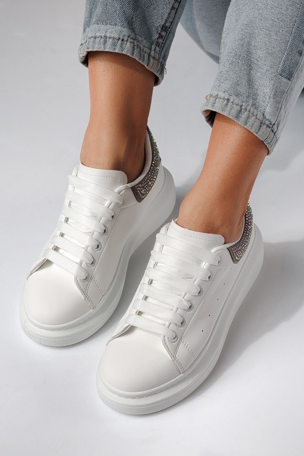 Női fehér sportcipő ekológikus bőrből Raya #24235