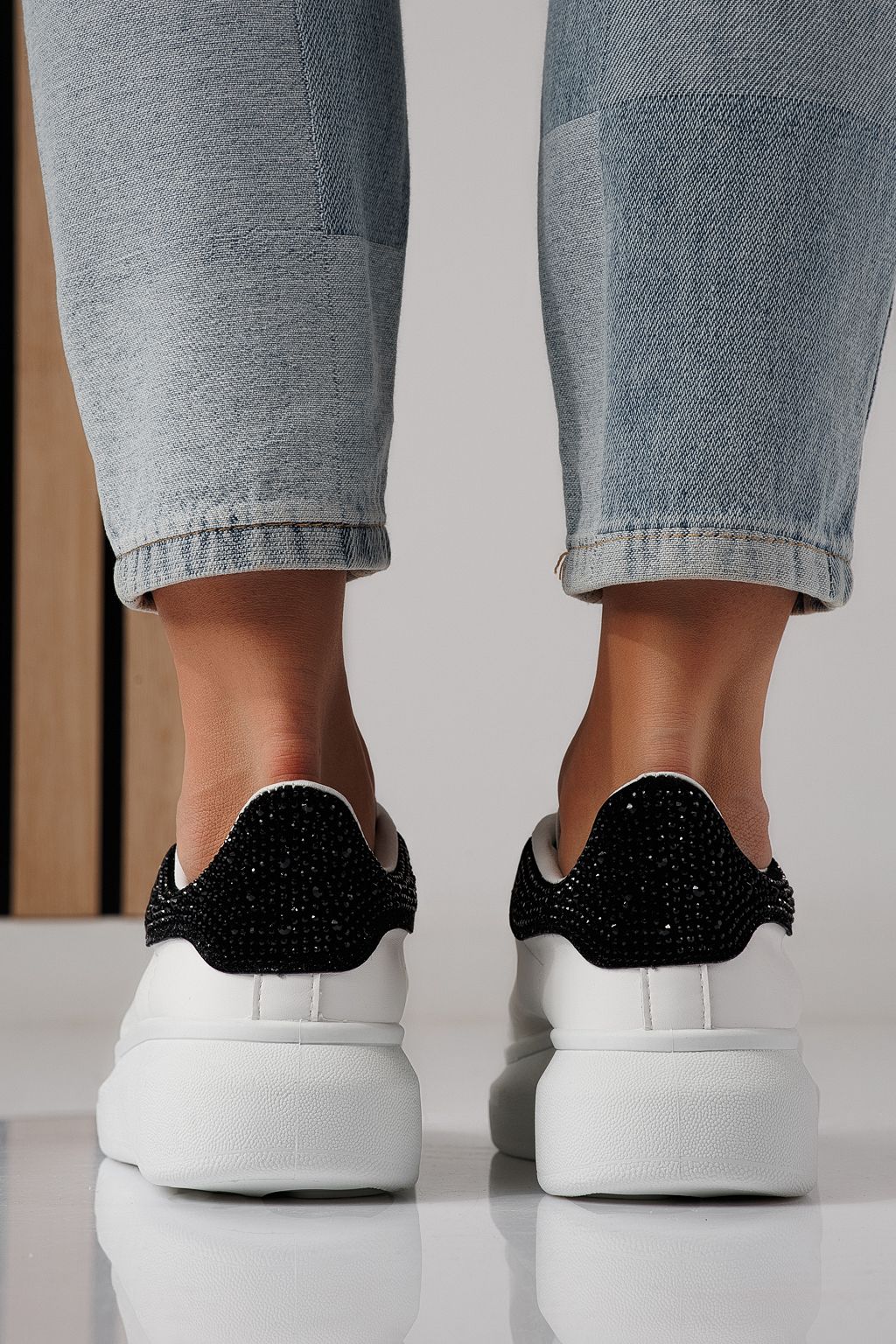 Női fehér sportcipő ekológikus bőrből Raya #24236