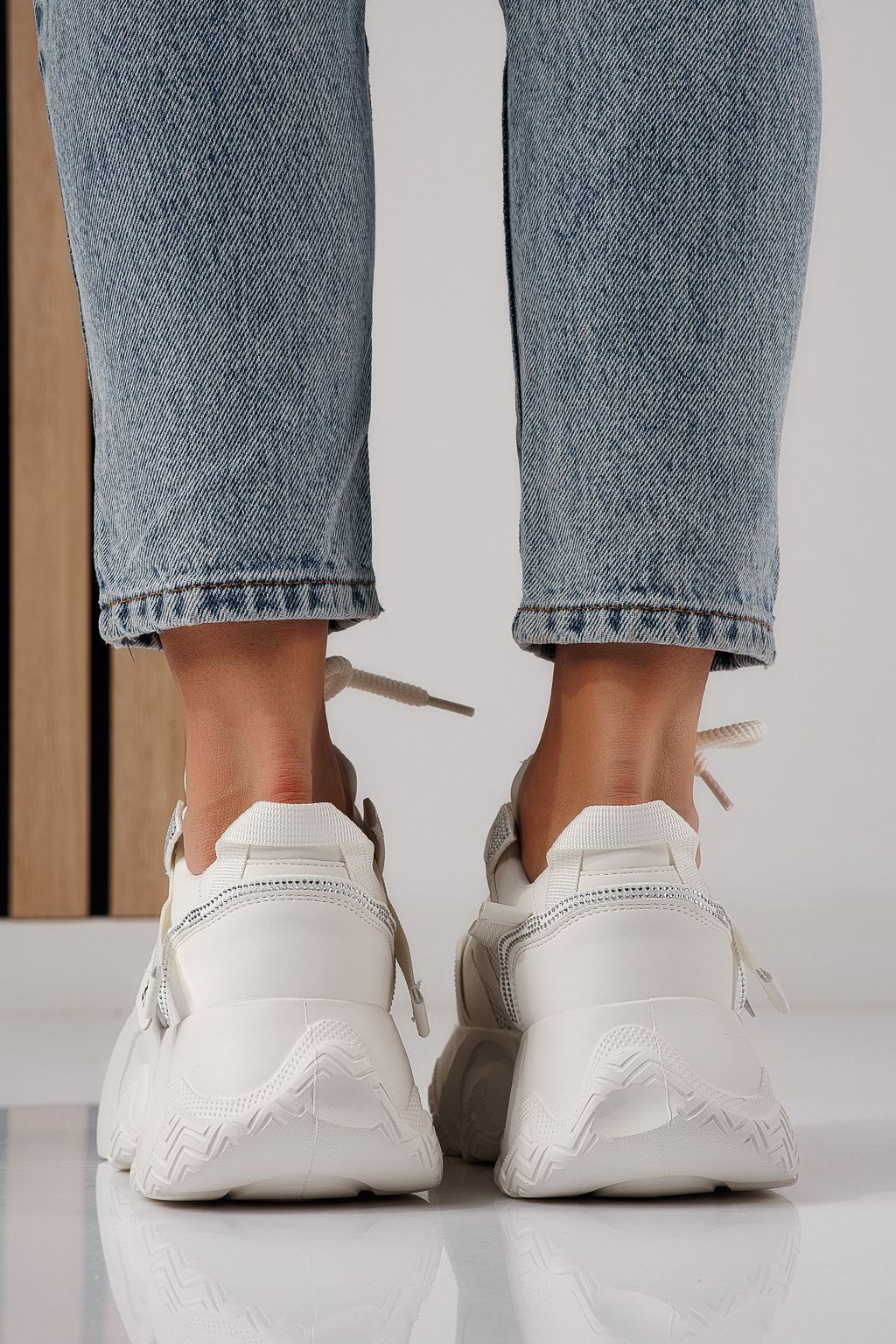 Női fehér sportcipő ekológikus bőrből Zaira #24232