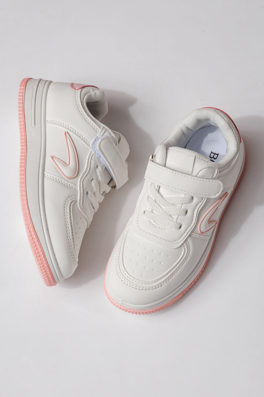 Gyerekcipők fehér öko bőrből készült Ema  #24330