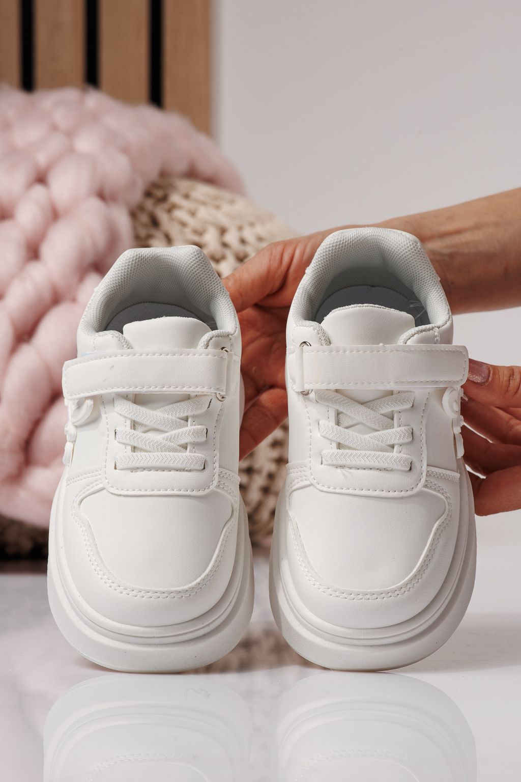 Gyerekcipők fehér öko bőrből készült Zaria #24377