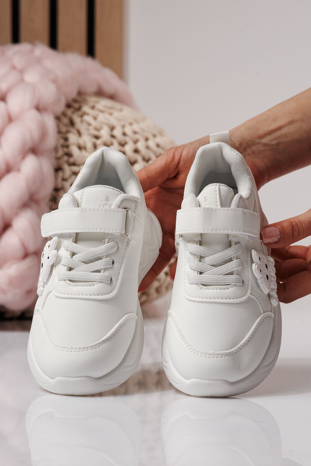 Gyerekcipők fehér öko bőrből készült Bubu #24375