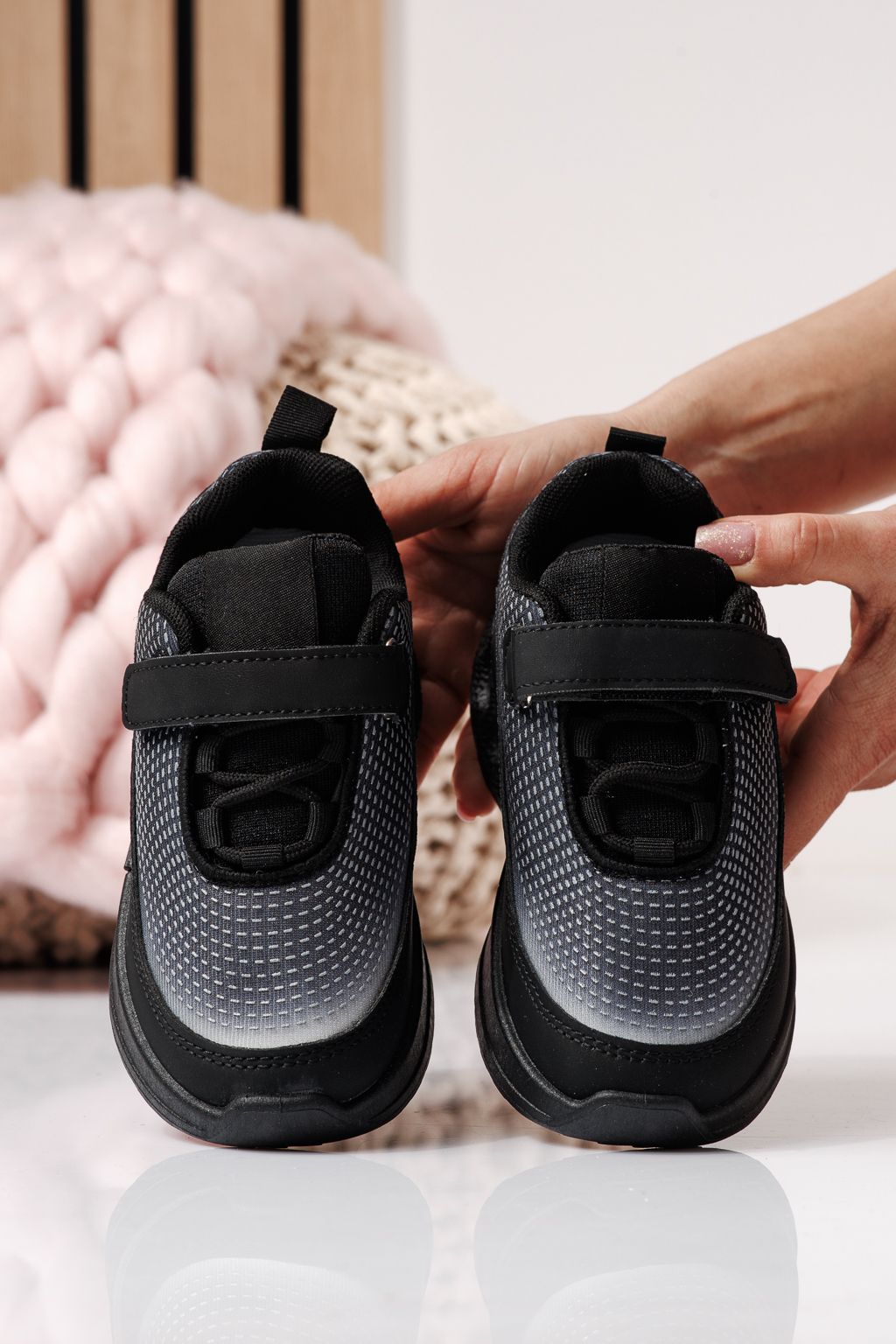 Gyerekcipők fekete textil anyagból készült Victoria #24357