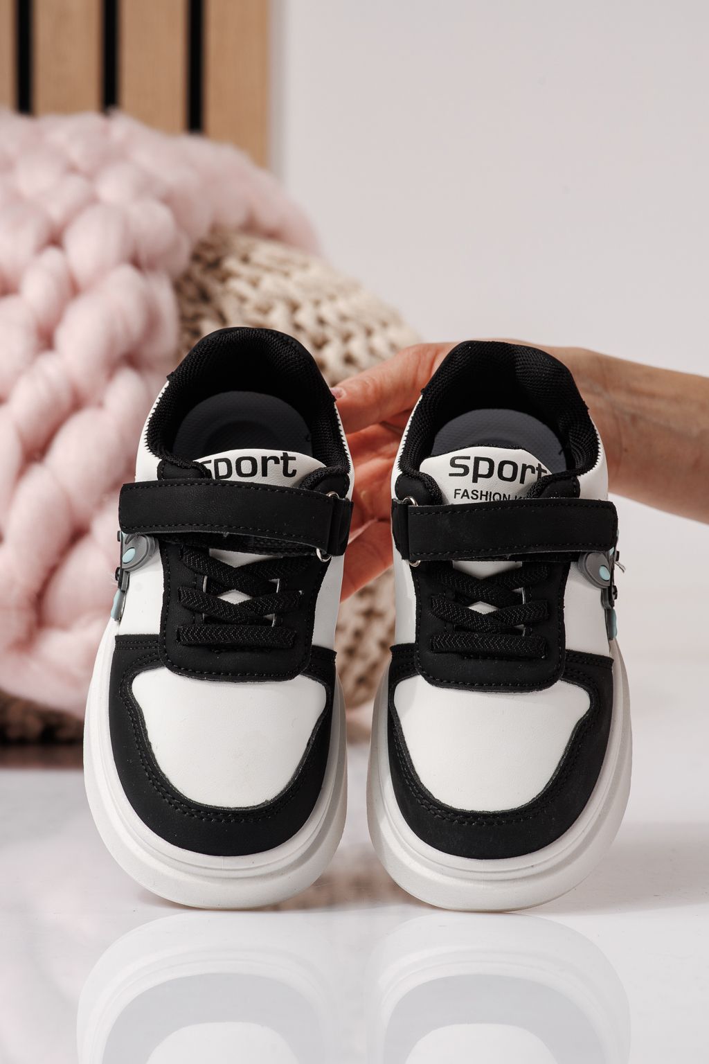 Gyerekcipők fekete öko bőrből készült Zaria #24378