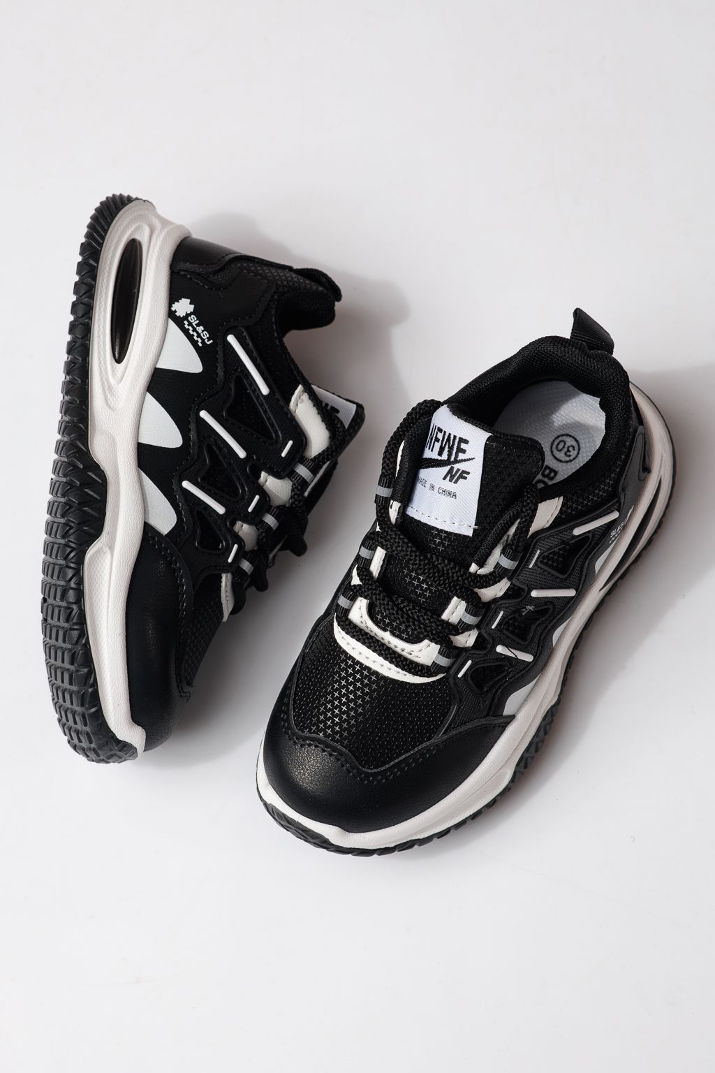 Gyerekcipők fekete öko bőrből készült Calista #24369