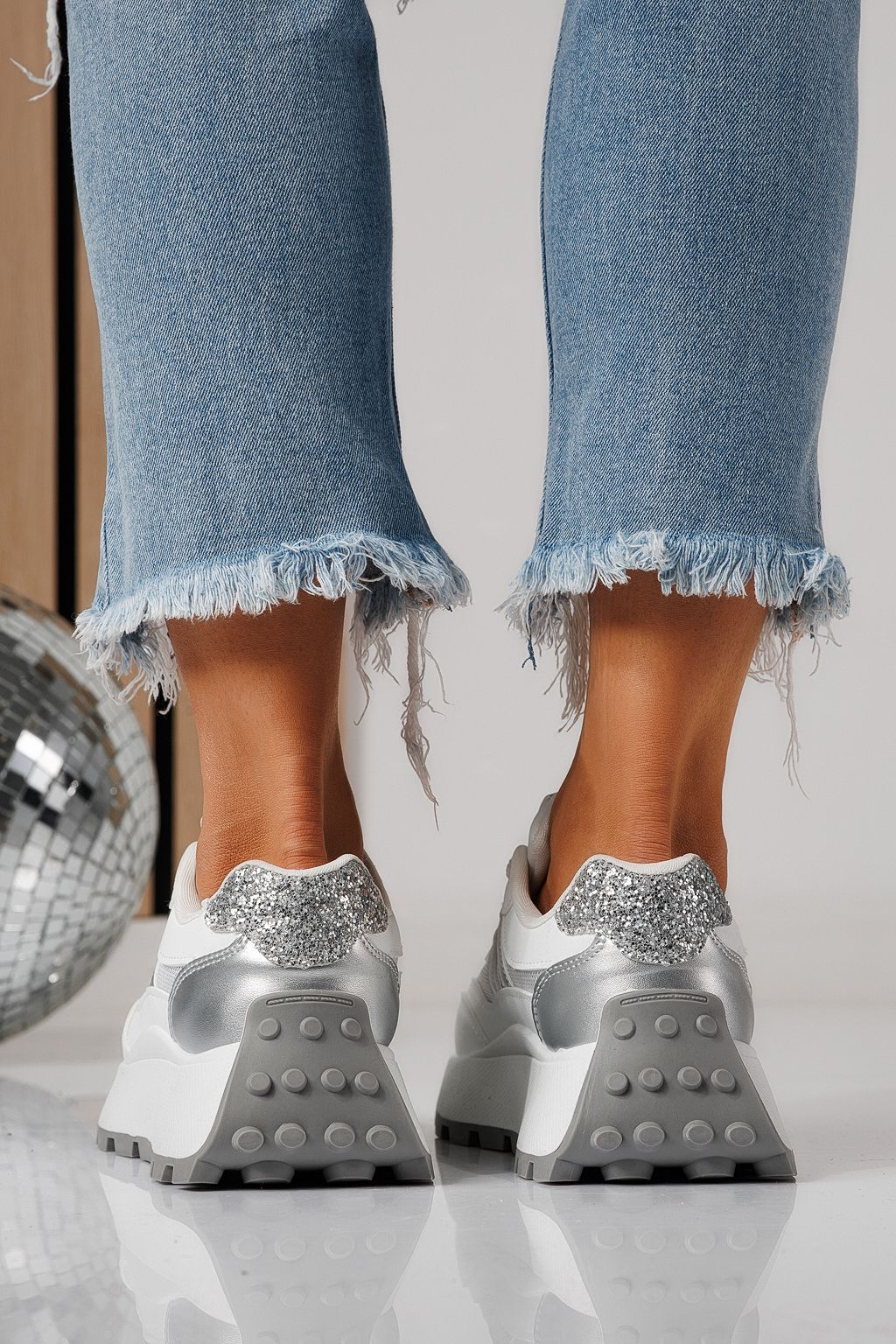 Női sportcipők ezüst öko bőrből készült Mia #24318