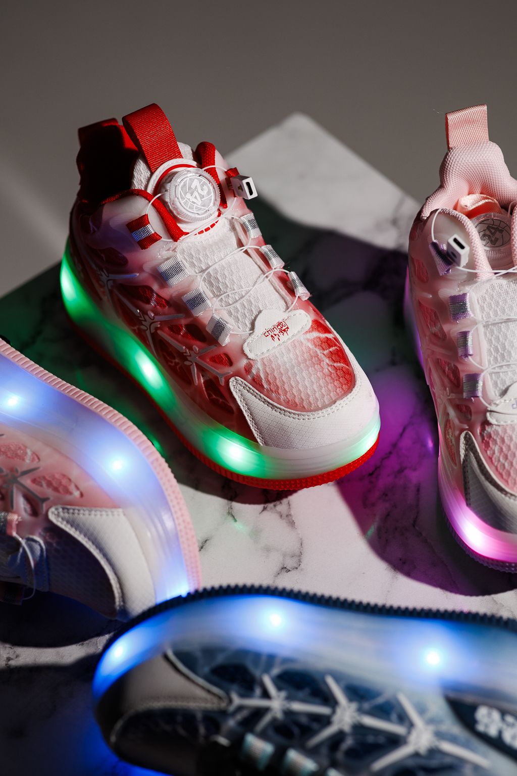 Görgős sportcipő rózsaszín textil anyagból készült Carla #24395