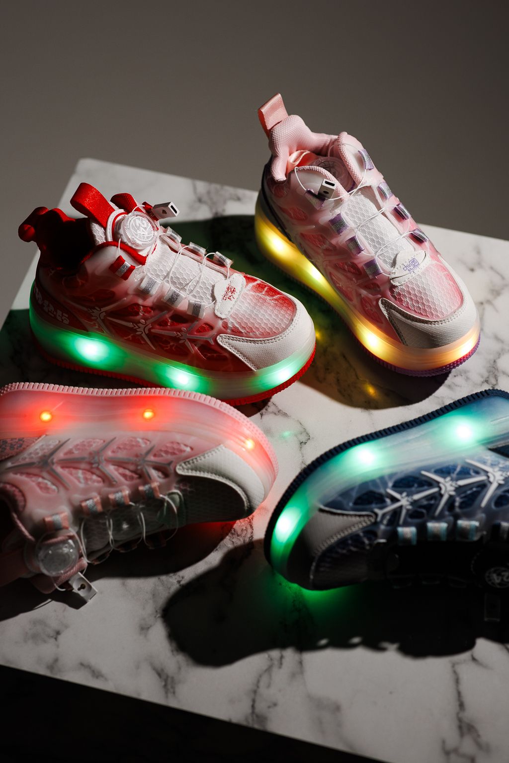 Görgős sportcipő rózsaszín textil anyagból készült Carla #24395