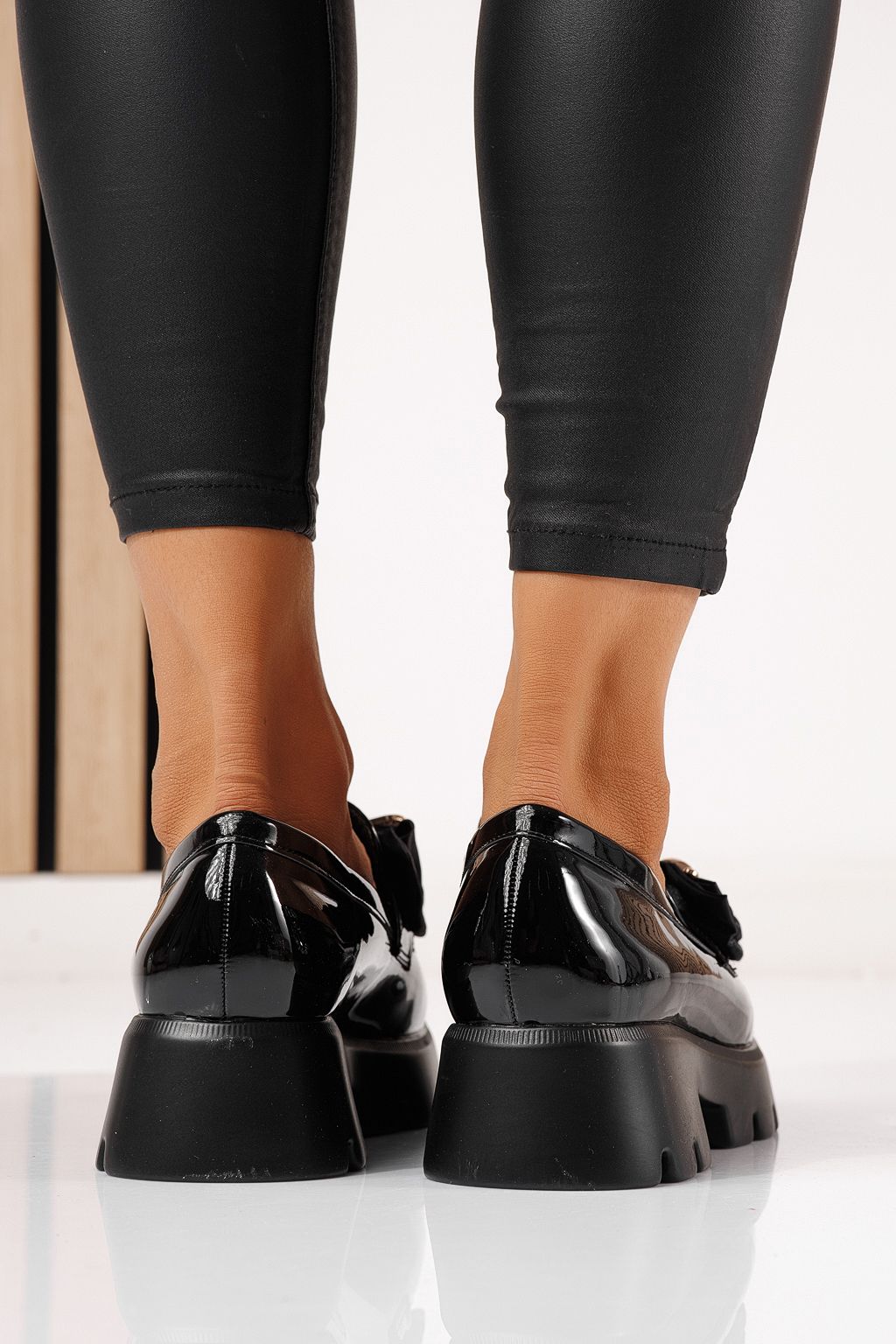 Női fekete alkalmi cipő ekológikus bőrből Natalia #24406