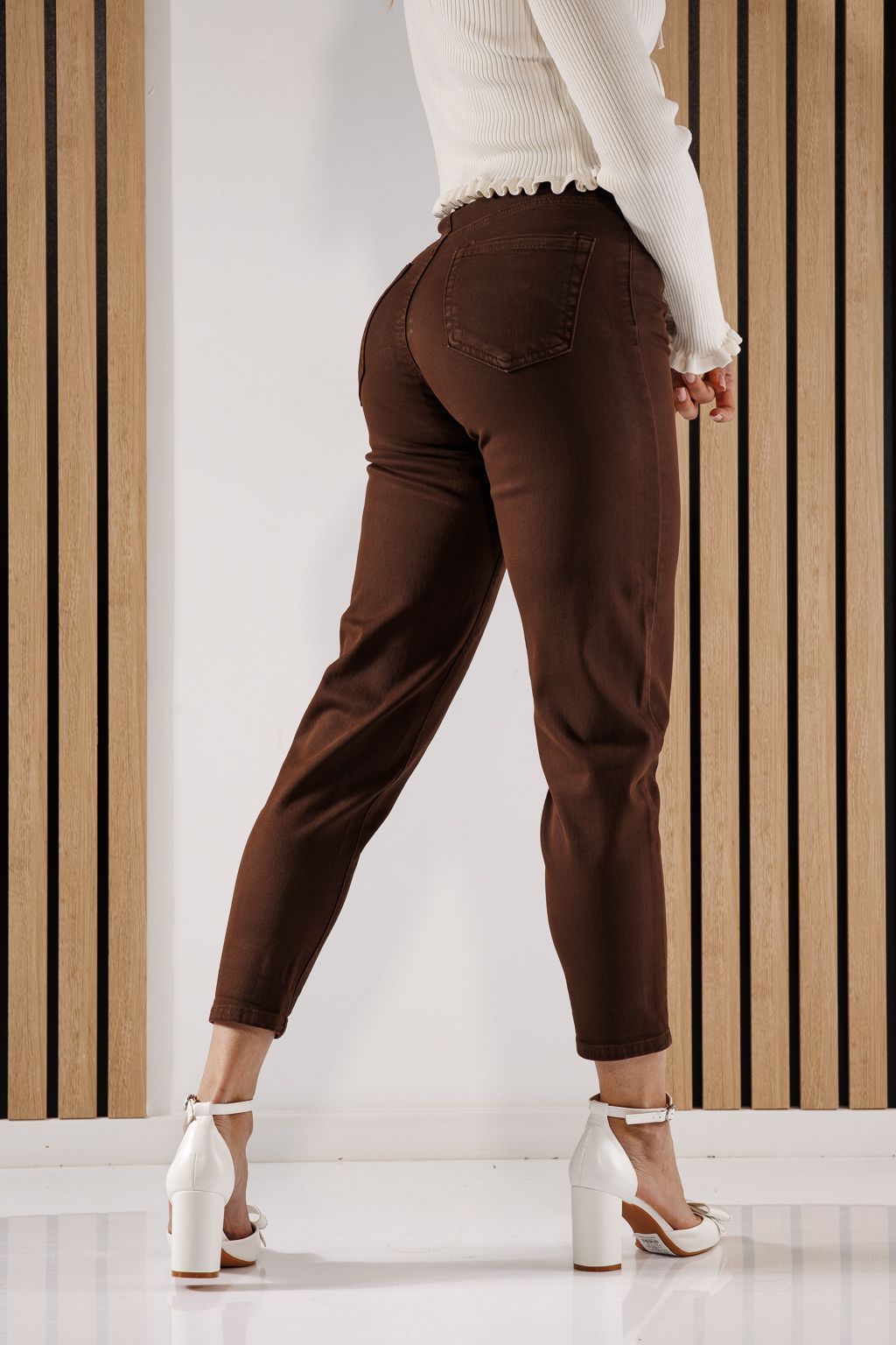 Női Baggy Fit farmernadrág Elena barna #A1373