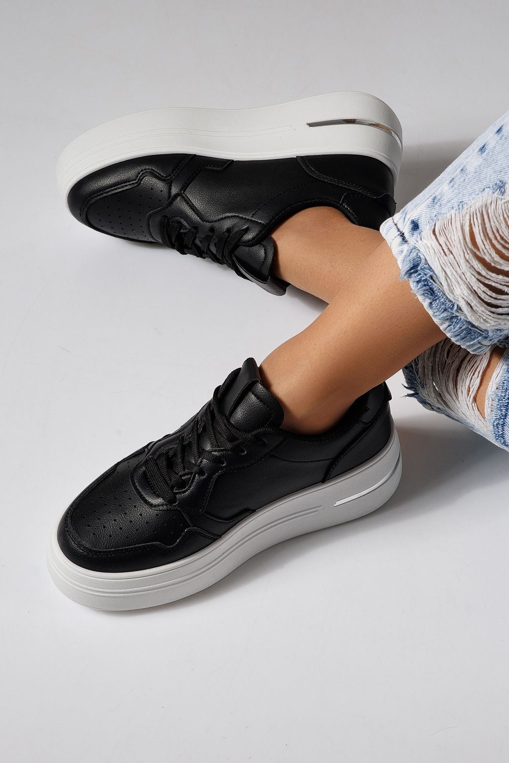 Női sportcipők fekete öko bőrből készült Sofia #24391