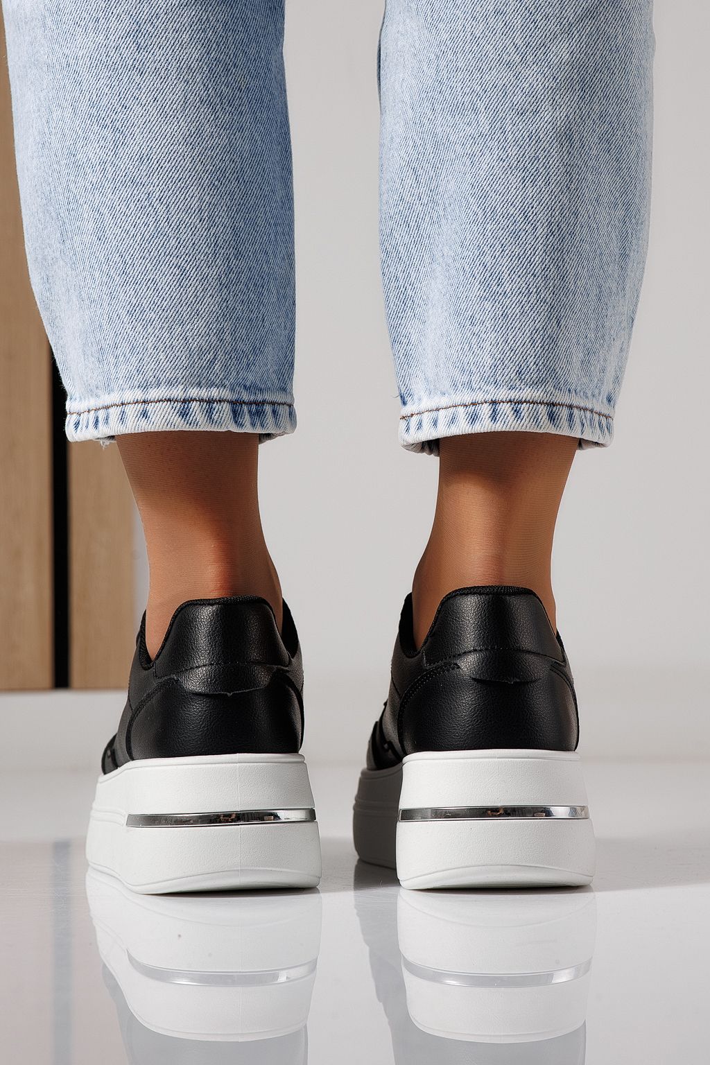 Női sportcipők fekete öko bőrből készült Sofia #24391