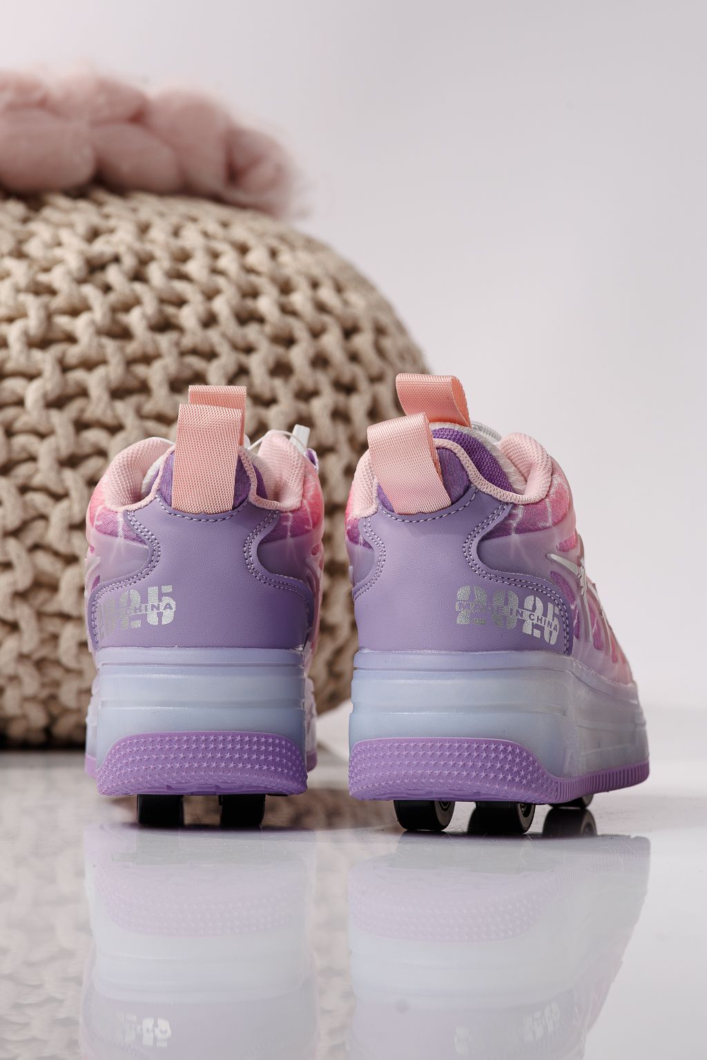 Görgős sportcipő mályvaszínű textil anyagból készült Carla #24408