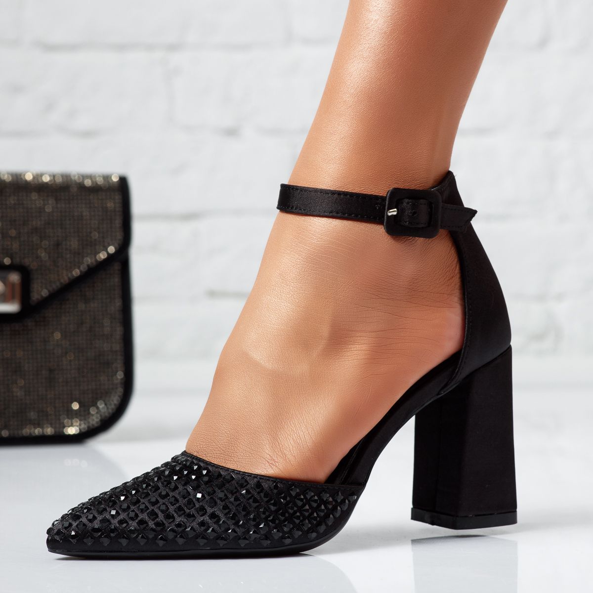 Női fehér szatén magassarkú Iulia #24445