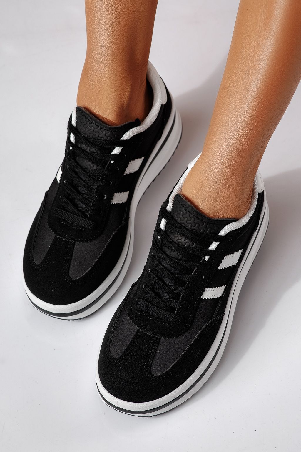 Női sportcipők fekete öko bőrből készült Diana2 #24477