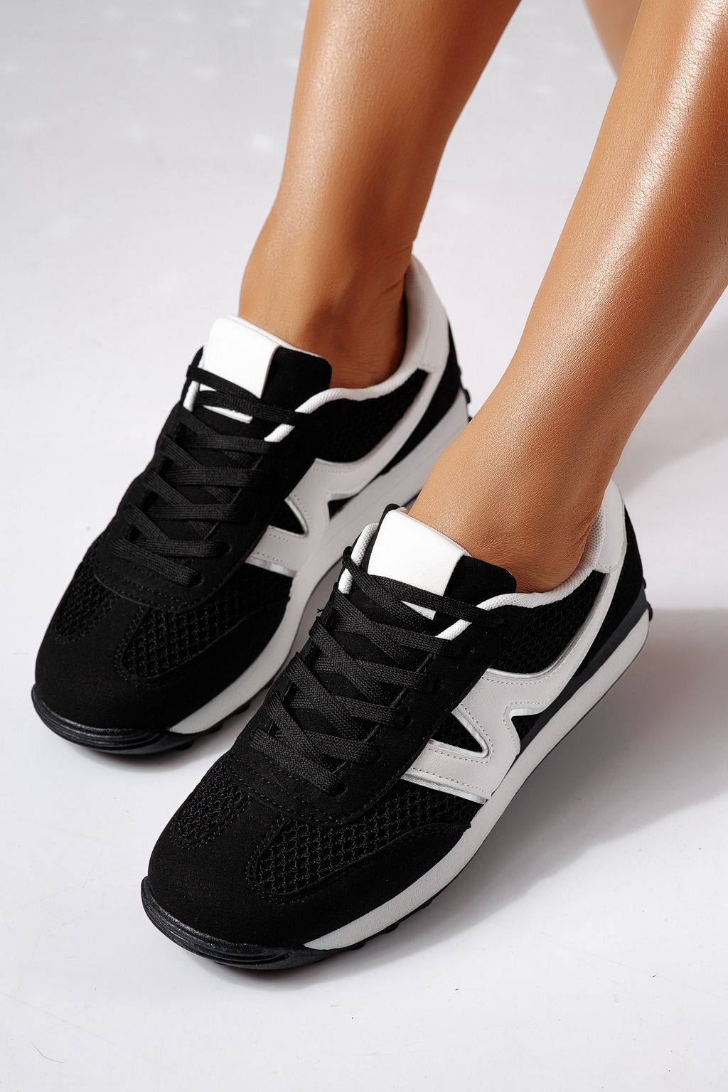 Női sportcipők fekete öko bőrből készült Federica #24473