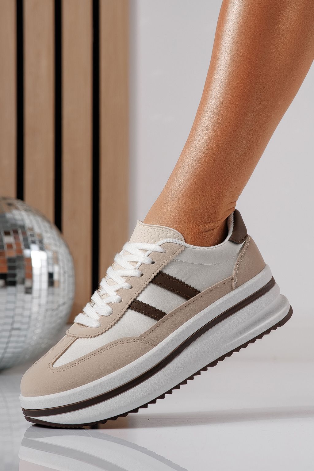 Női sportcipők bézs öko bőrből készült Diana2 #24475