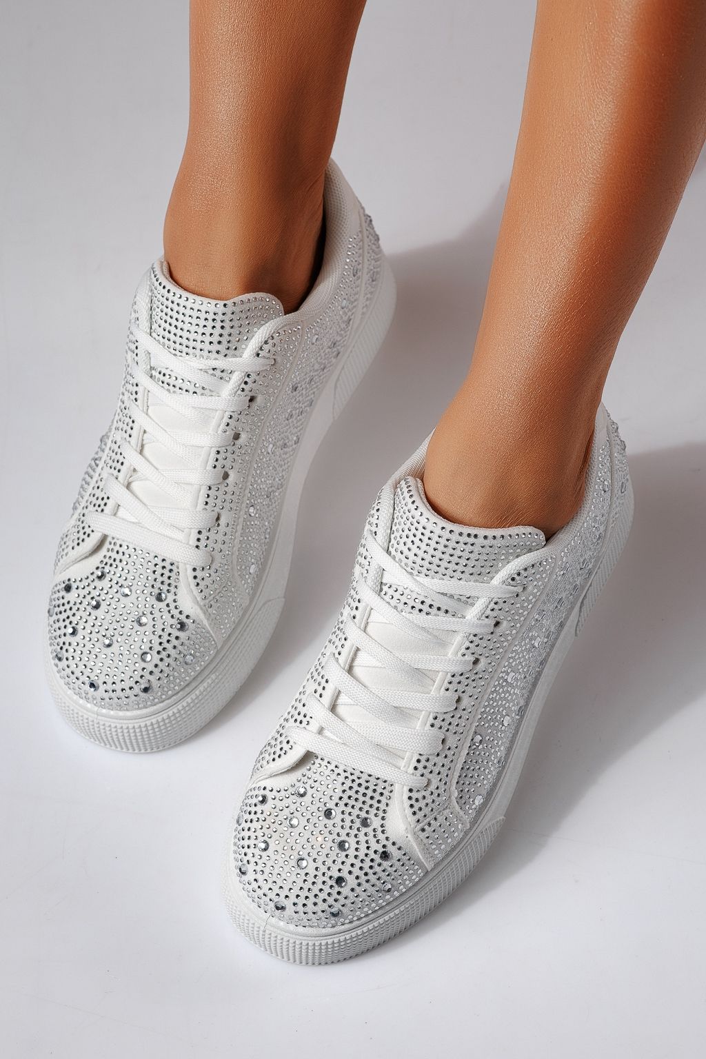 Női sportcipők fehér öko velúrból készült Lorete #24479