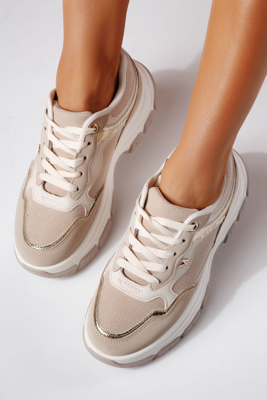 Női sportcipők bézs öko bőrből készült Savina #24493