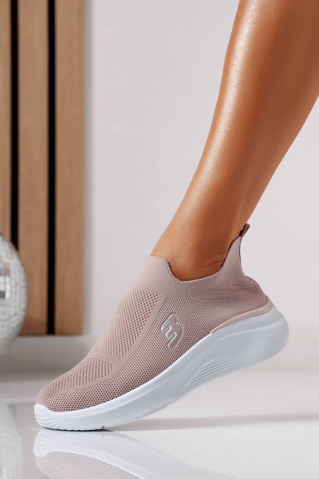 Női sportcipők mályvaszínű textil anyagból készült Alona #24461