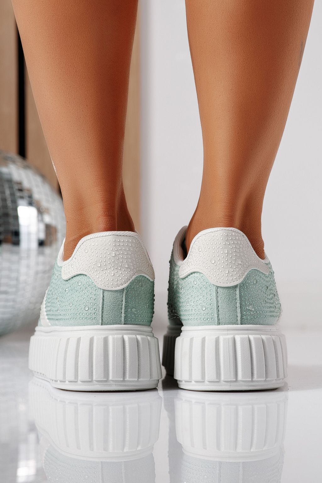 Női zöld velúr tornacipő Loris #24404