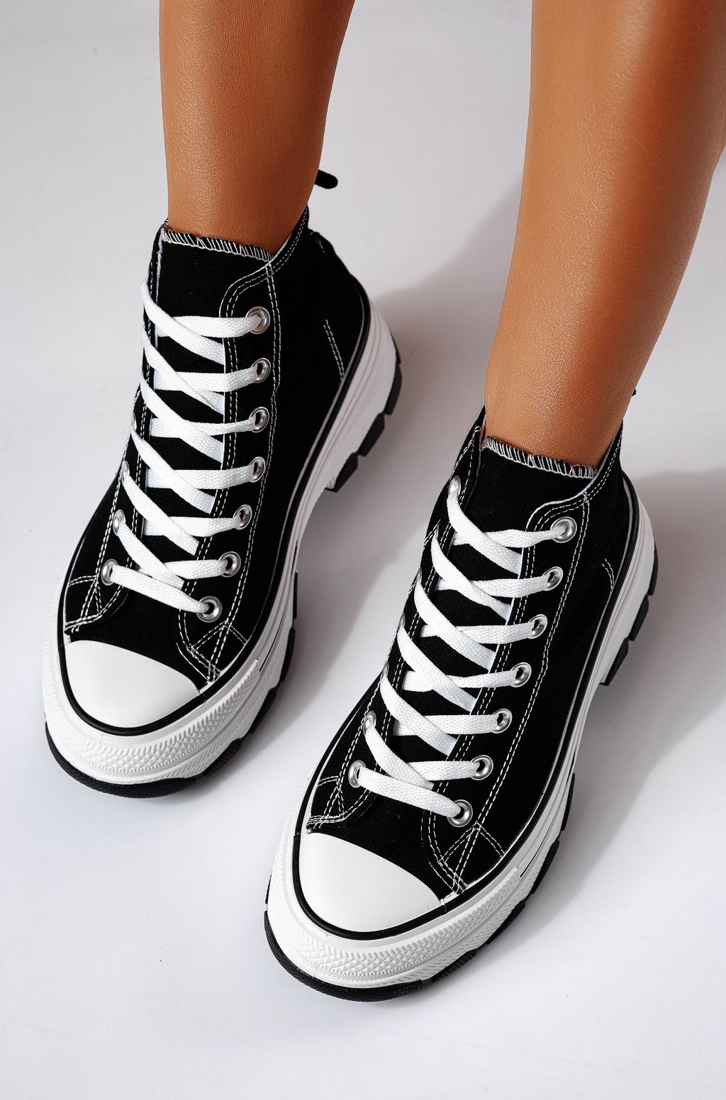 Női sportcipők fekete textil anyagból készült Vanda #24489