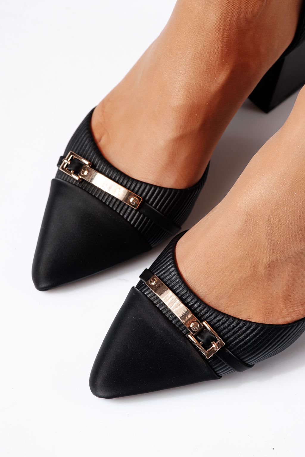 Női magas sarkú cipők fekete öko bőrből készült Amina #24424