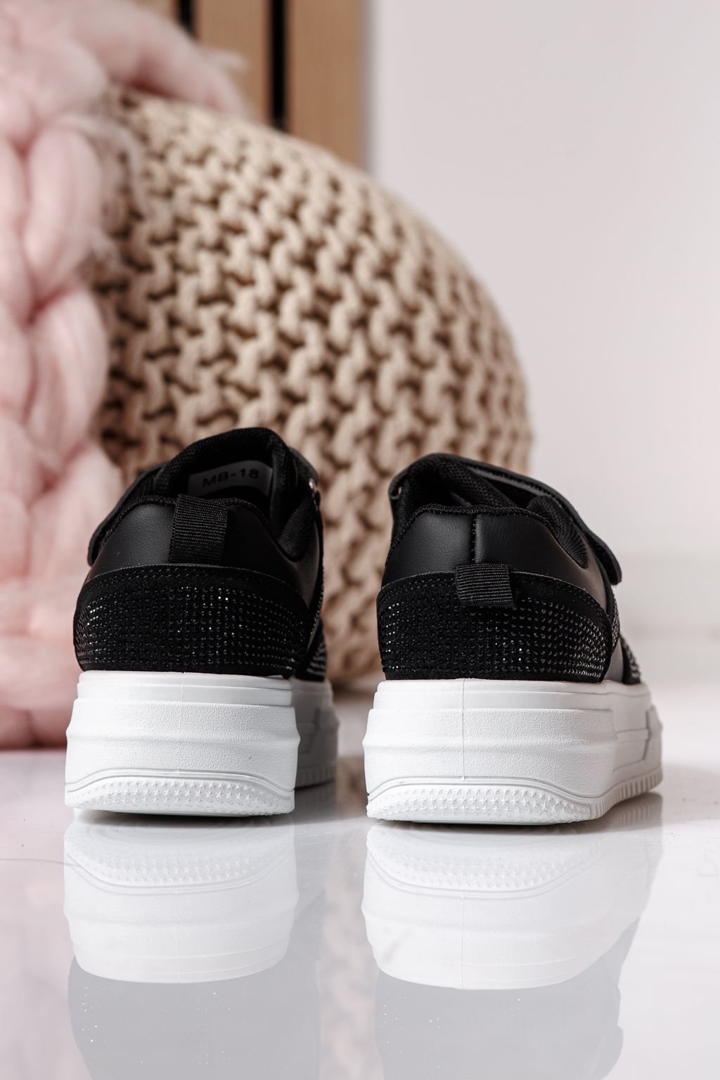 Fekete gyerek tornacipő ekológikus bőrből Aris #24399