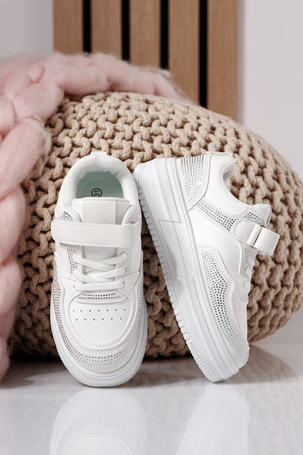 Fehér színű, ekológikus bőrből készült gyermekcipő Aris #24398